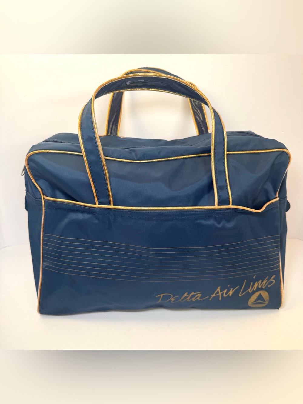 vintage Delta Air Lines travel duffel bag